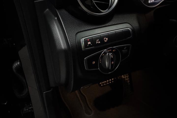 Sort Mercedes C300 fra 2018
