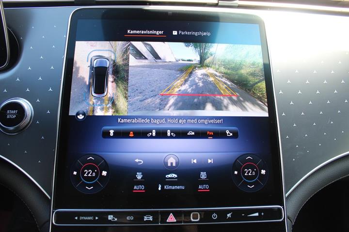 Grå Mercedes EQE350 fra 2024