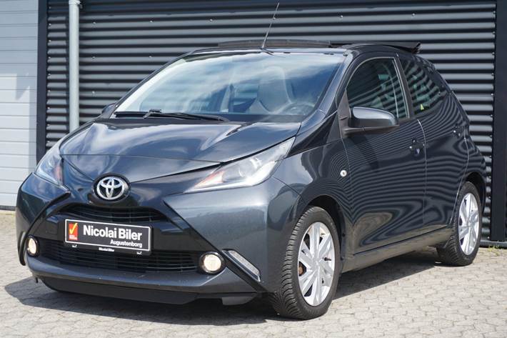 Grå Toyota Aygo fra 2016