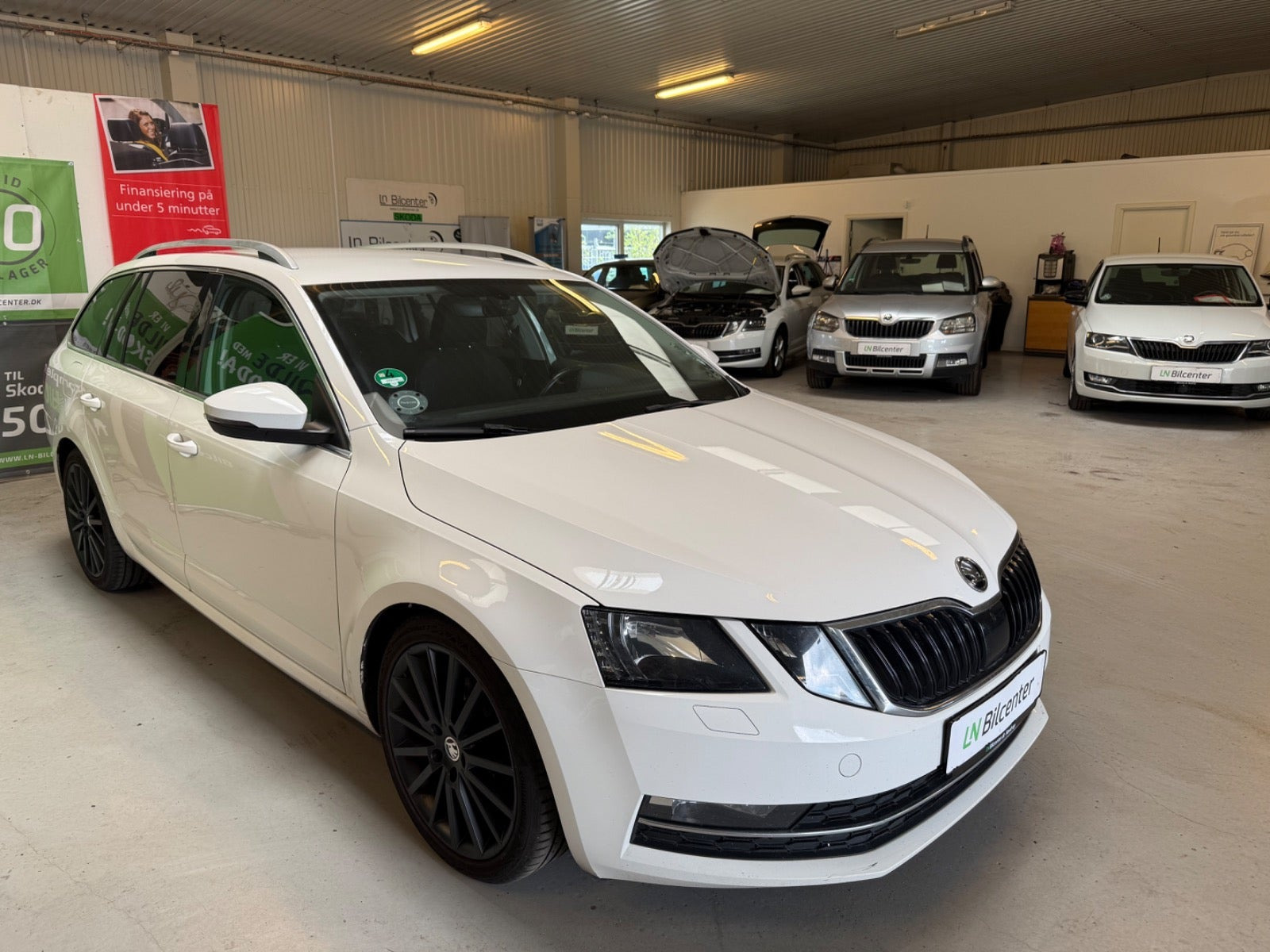 Hvid Skoda Octavia fra 2018