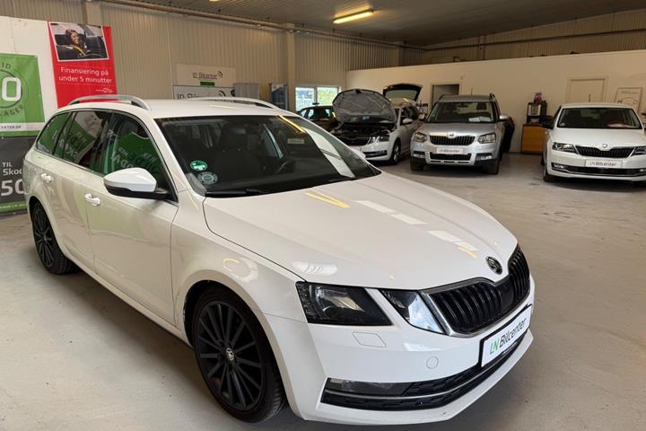 Hvid Skoda Octavia fra 2018