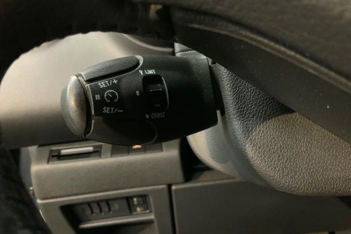Grå Peugeot 3008 fra 2012
