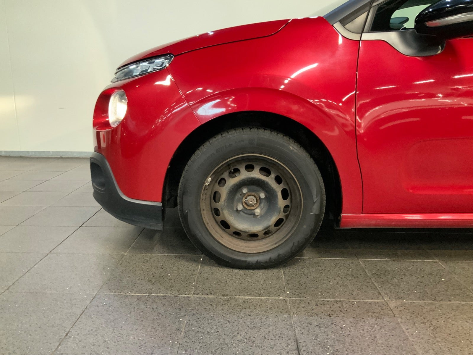 Rød Citroën C3 fra 2018