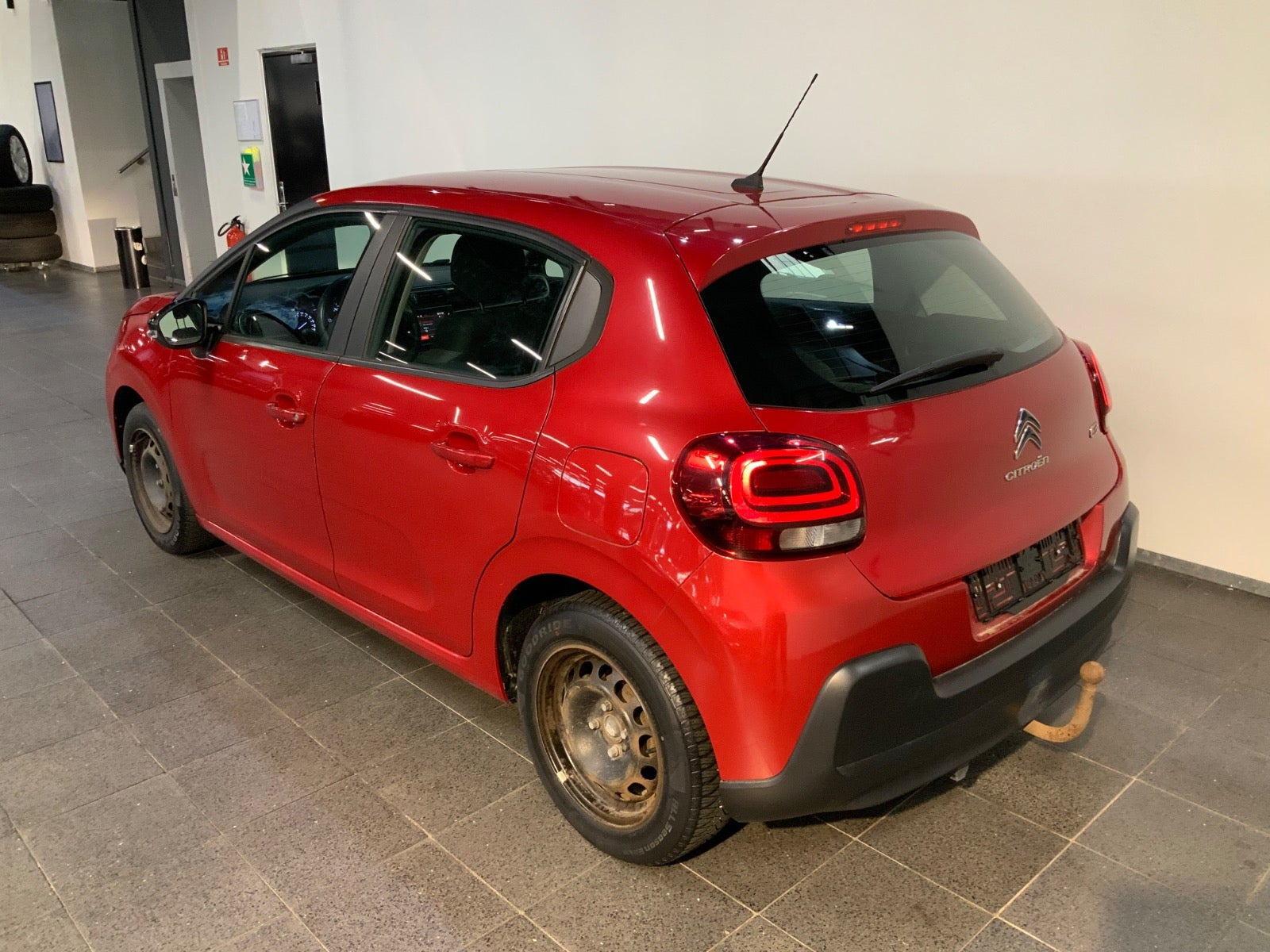 Rød Citroën C3 fra 2018