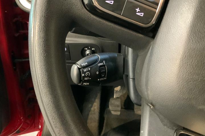 Rød Citroën C3 fra 2018