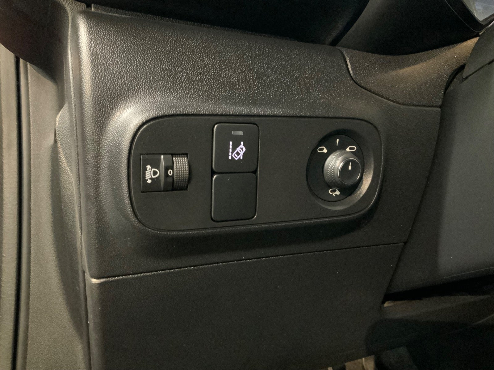 Rød Citroën C3 fra 2018