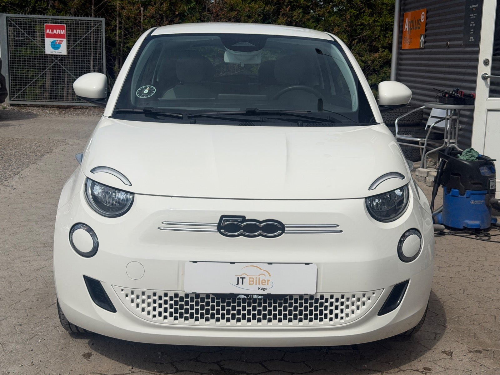 Hvid Fiat 500e fra 2022