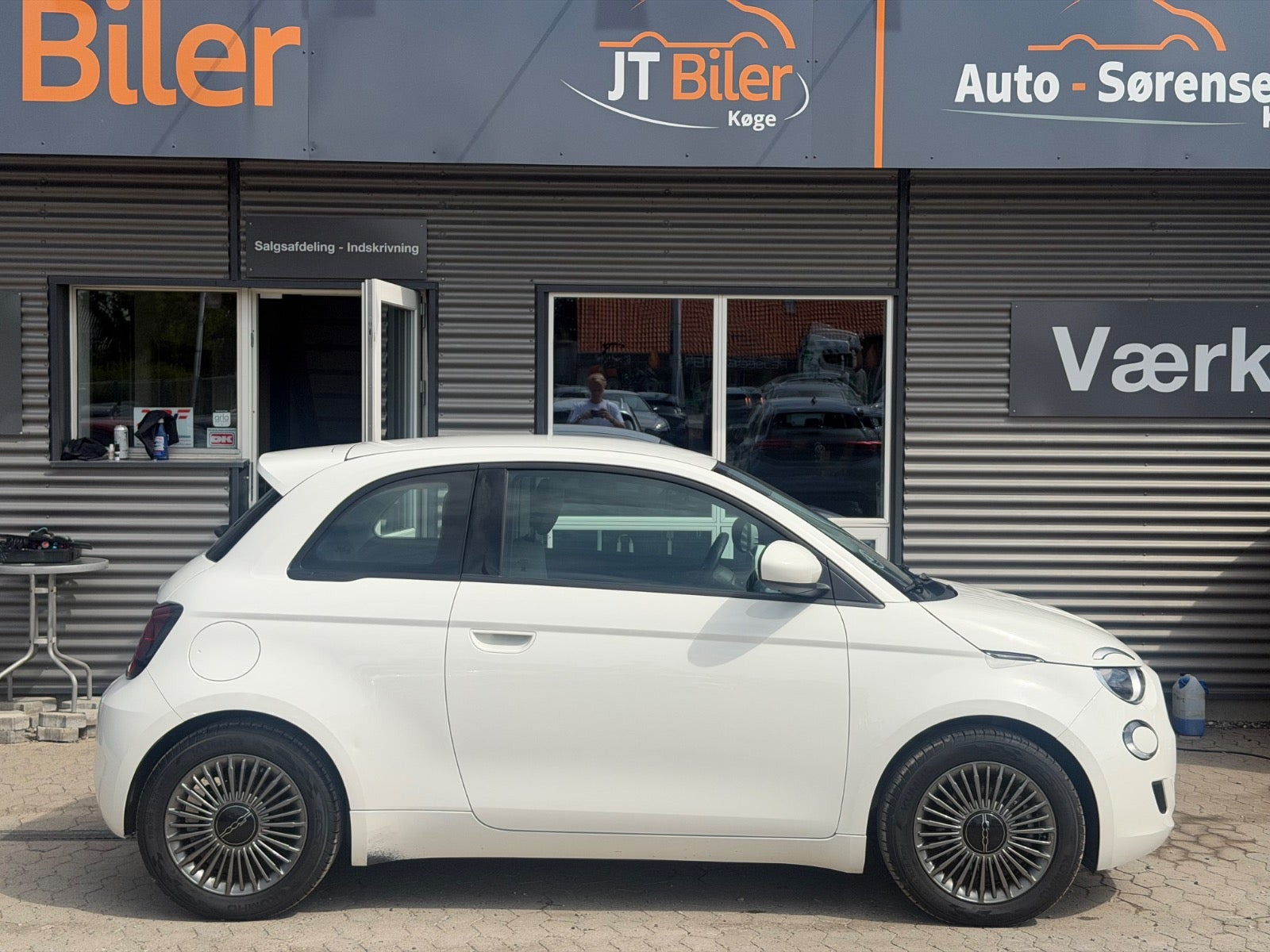 Hvid Fiat 500e fra 2022