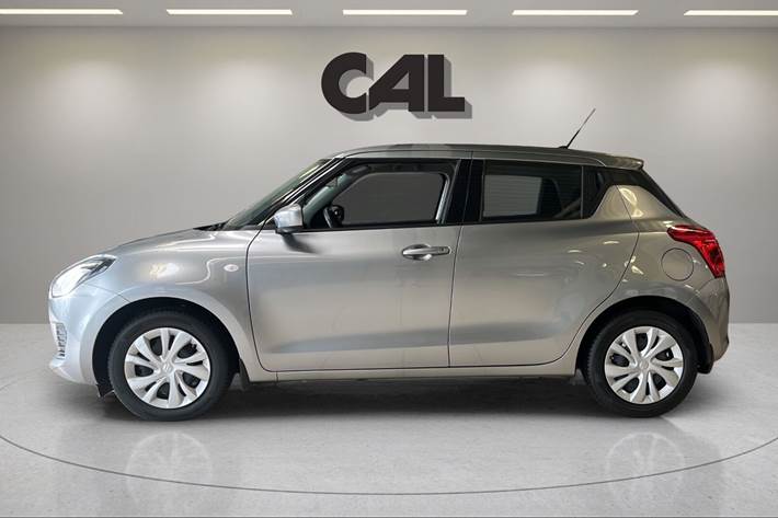 Grå Suzuki Swift fra 2022