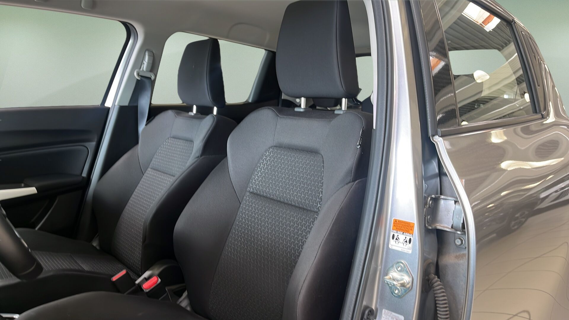 Grå Suzuki Swift fra 2022