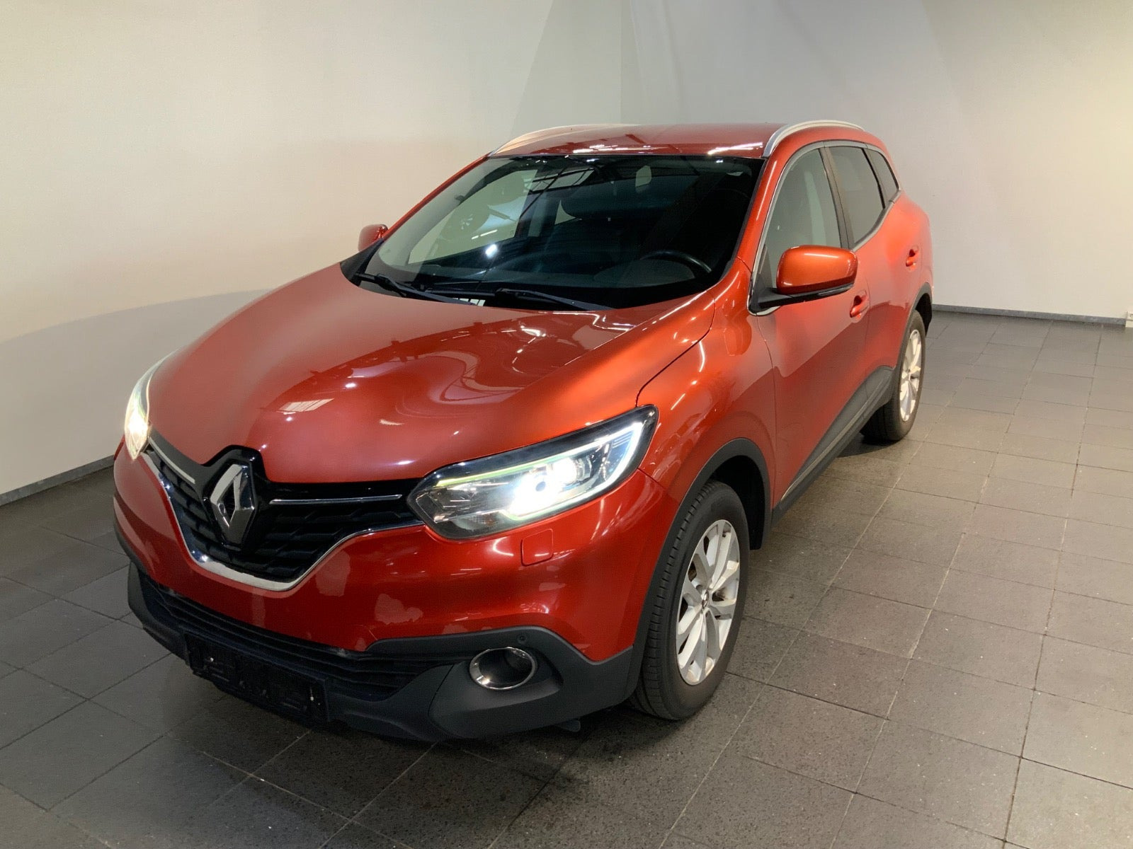 Rød Renault Kadjar fra 2016