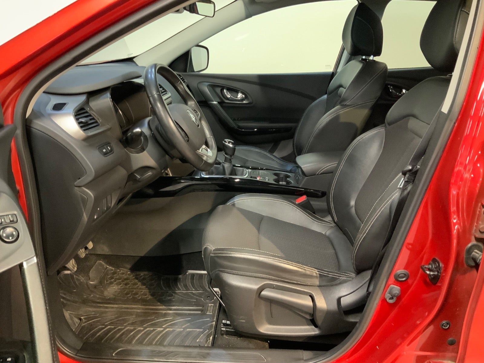 Rød Renault Kadjar fra 2016