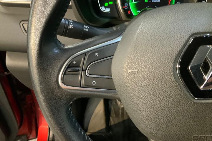 Rød Renault Kadjar fra 2016