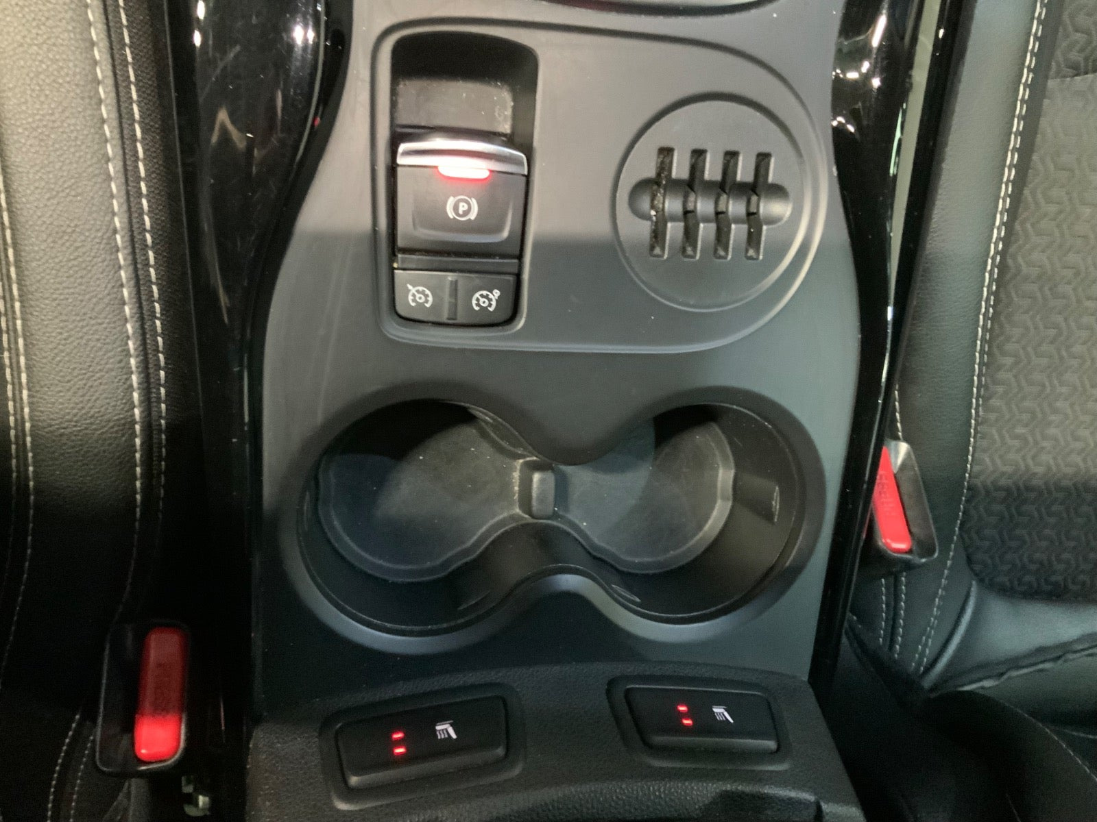 Rød Renault Kadjar fra 2016