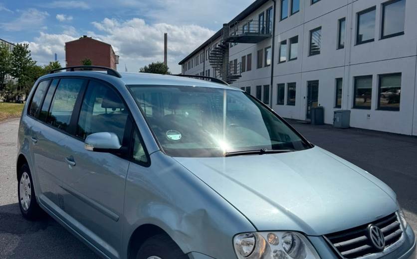 VW Touran 1,9 TDi 105 DSG Van