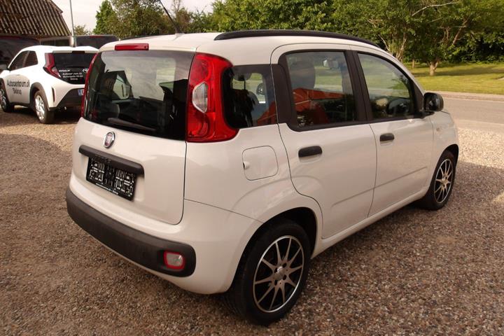 Hvid Fiat Panda fra 2012