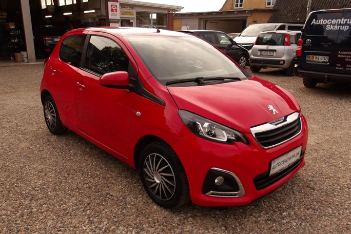 Rød Peugeot 108 fra 2020