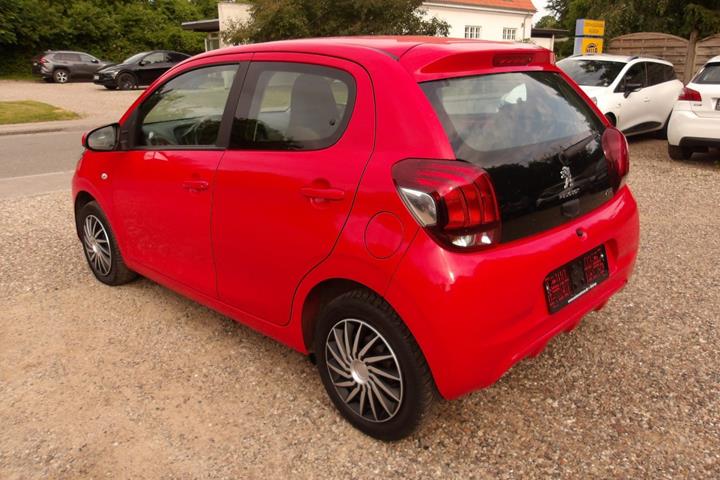 Rød Peugeot 108 fra 2020