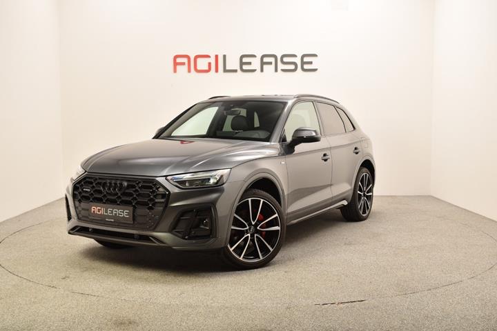 Grå Audi Q5 fra 2023 set udefra