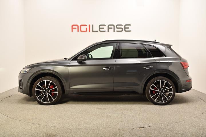 Grå Audi Q5 fra 2023