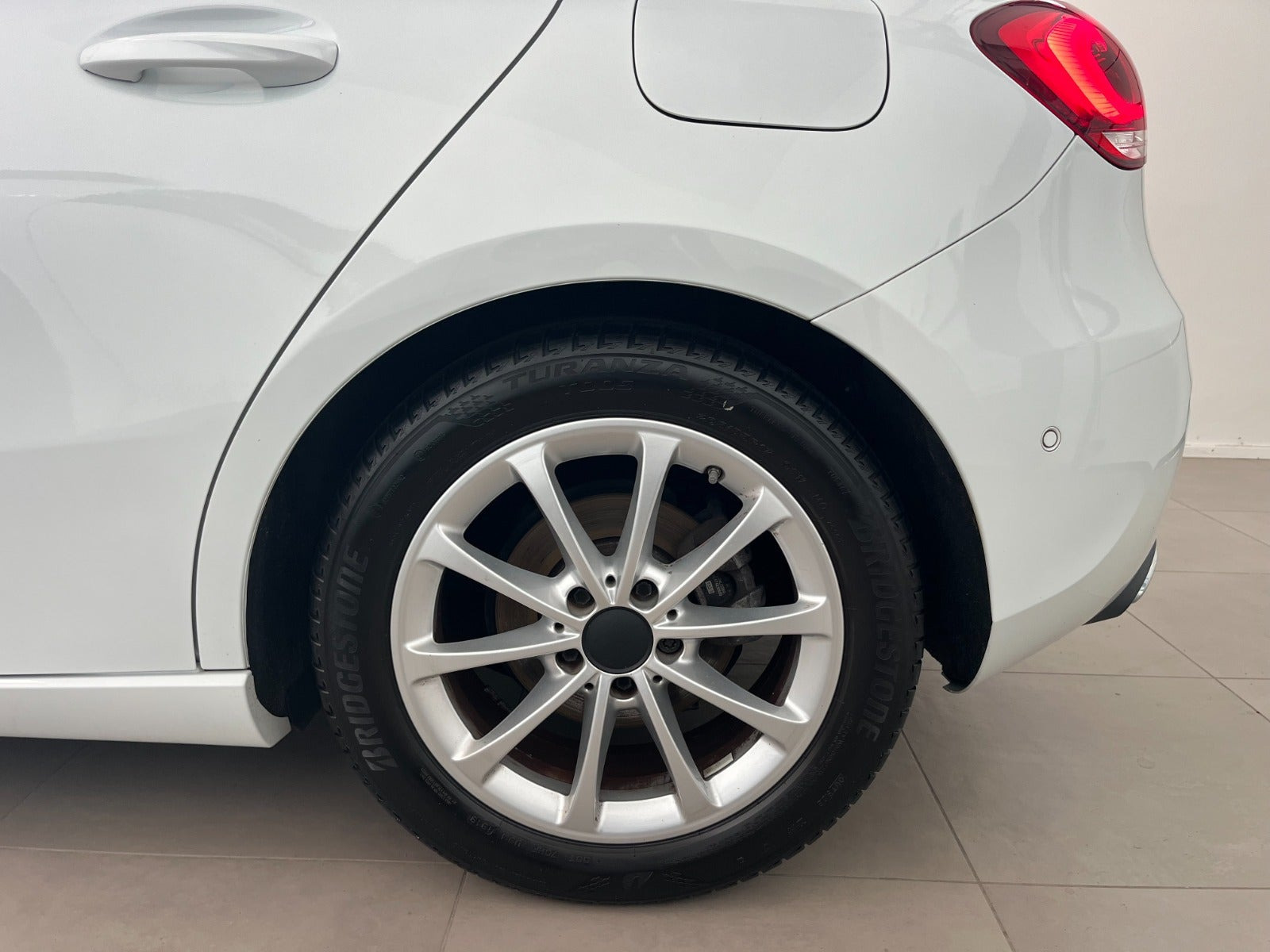 Hvid Mercedes A200 d fra 2020