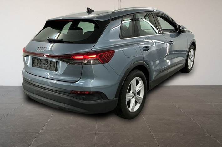 Grå Audi Q4 fra 2022