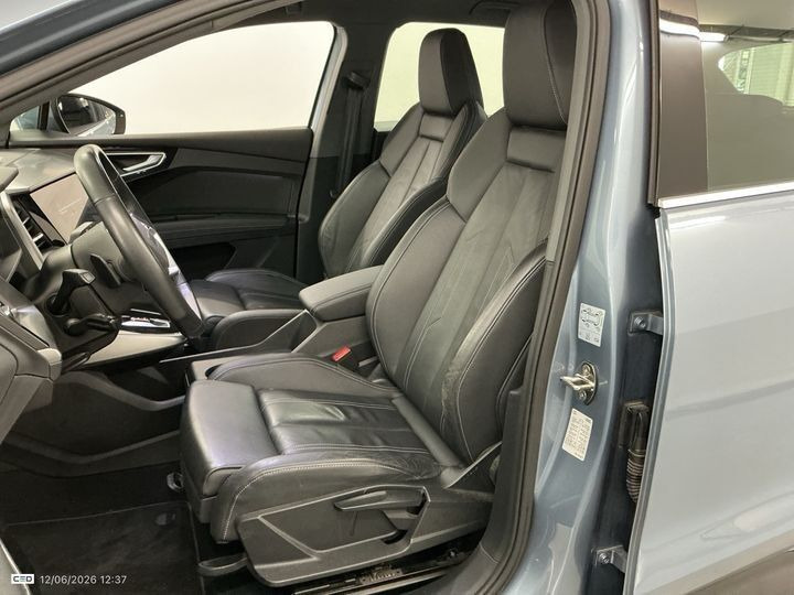 Grå Audi Q4 fra 2022