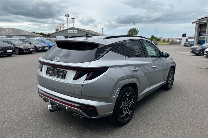 Sølv Hyundai Tucson fra 2022