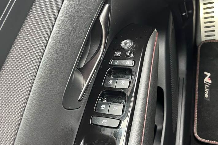 Sølv Hyundai Tucson fra 2022