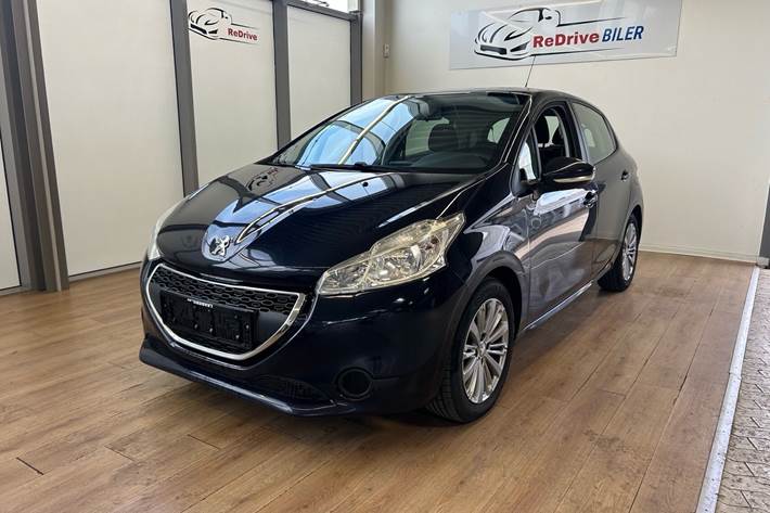 Blå Peugeot 208 fra 2013