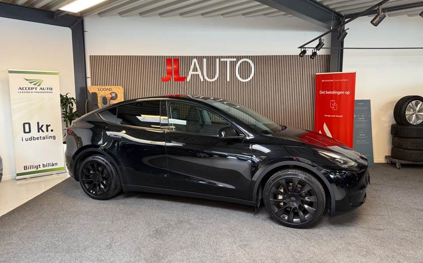 Tesla Model Y RWD