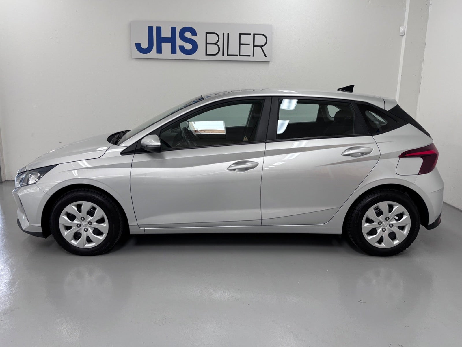 Sølv Hyundai i20 fra 2021