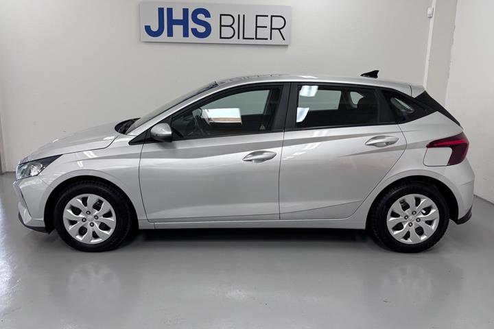 Sølv Hyundai i20 fra 2021