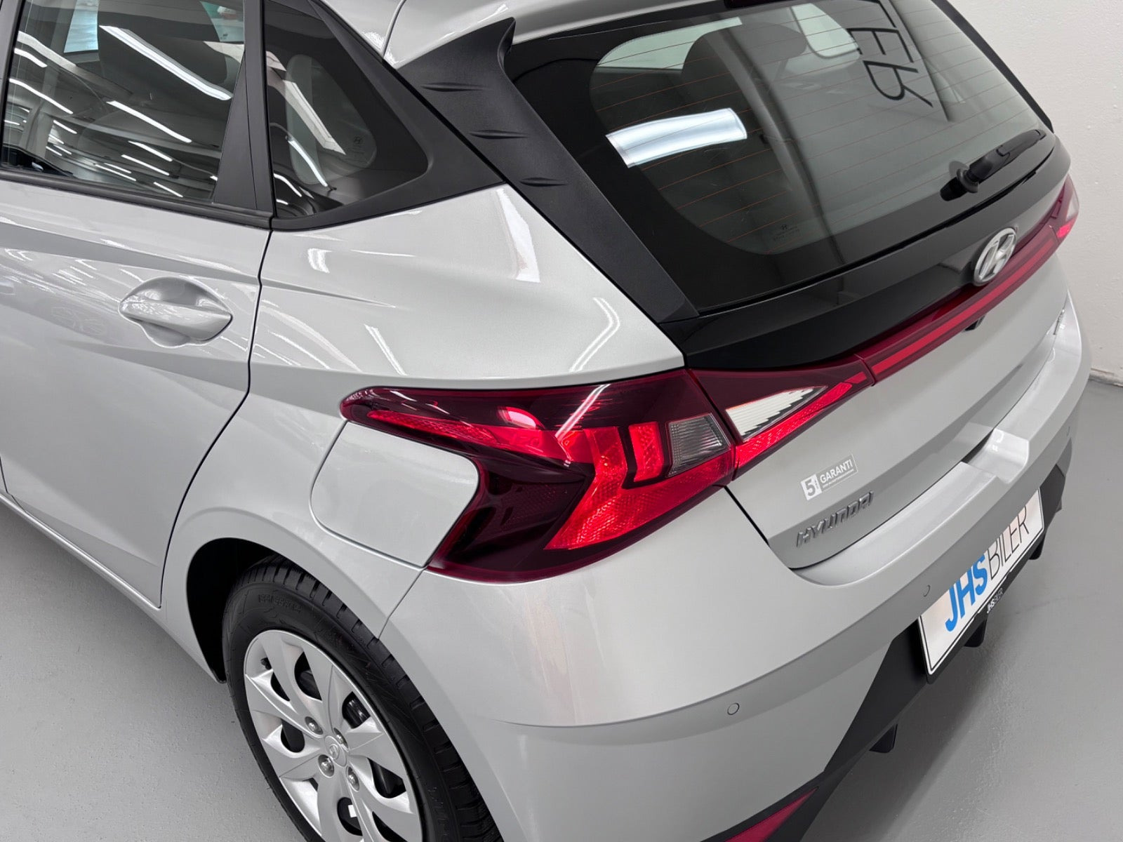 Sølv Hyundai i20 fra 2021