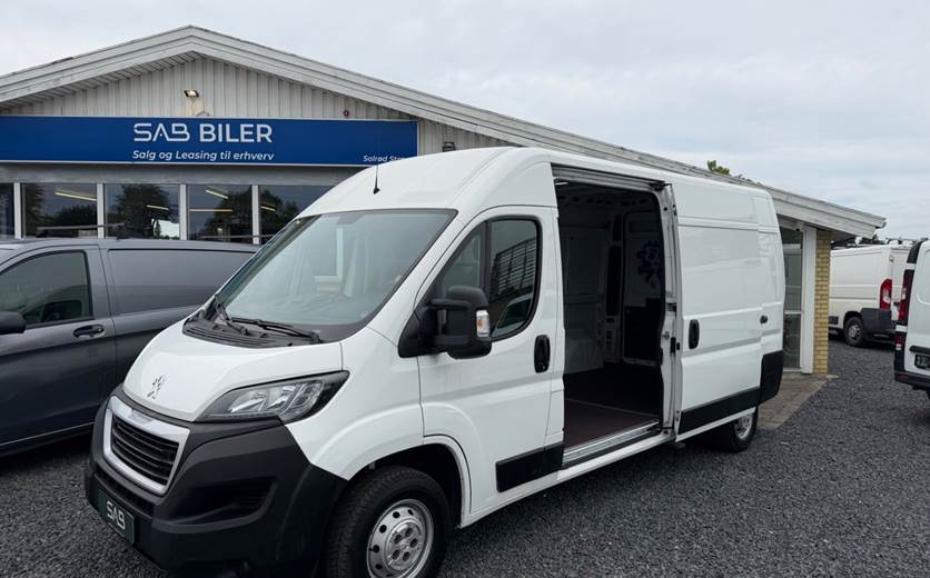 Peugeot Boxer 335 2,2 BlueHDi 140 L3H2 Premium