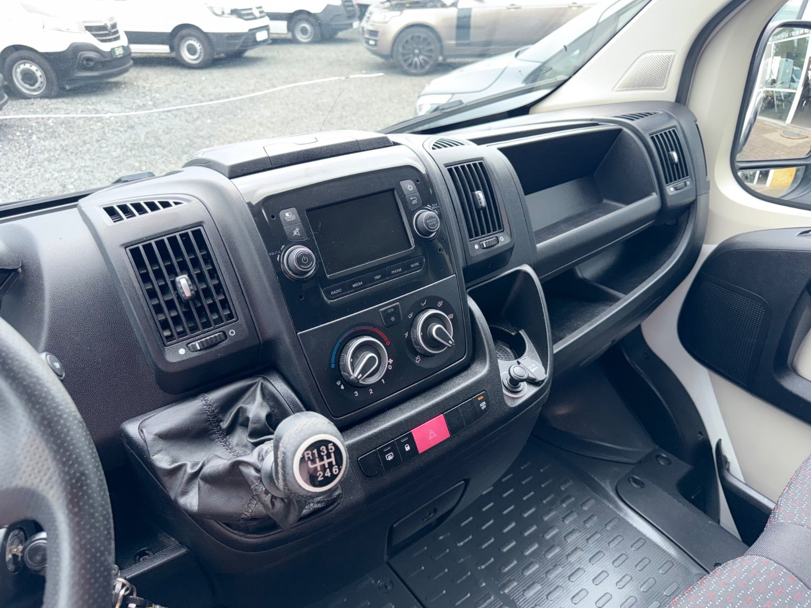 undefined Peugeot Boxer 335 fra 2020
