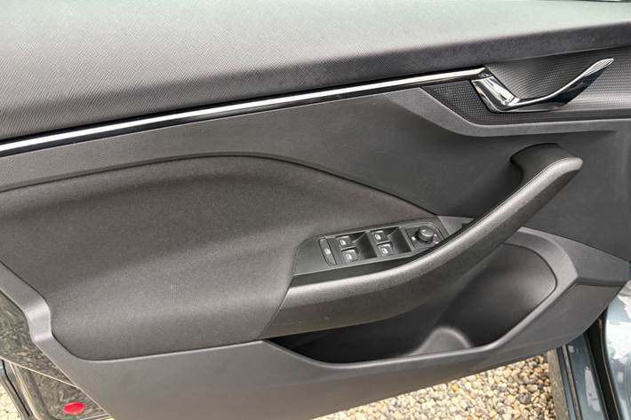 Grå Skoda Kamiq fra 2021