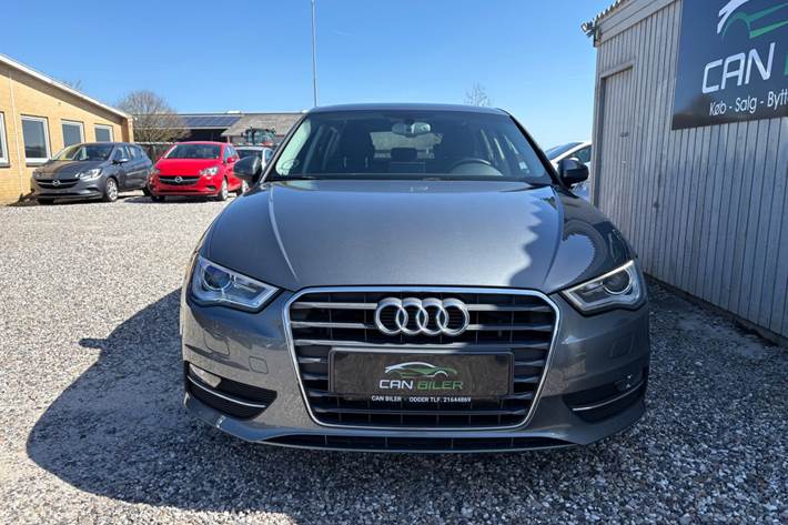 Grå Audi A3 fra 2015