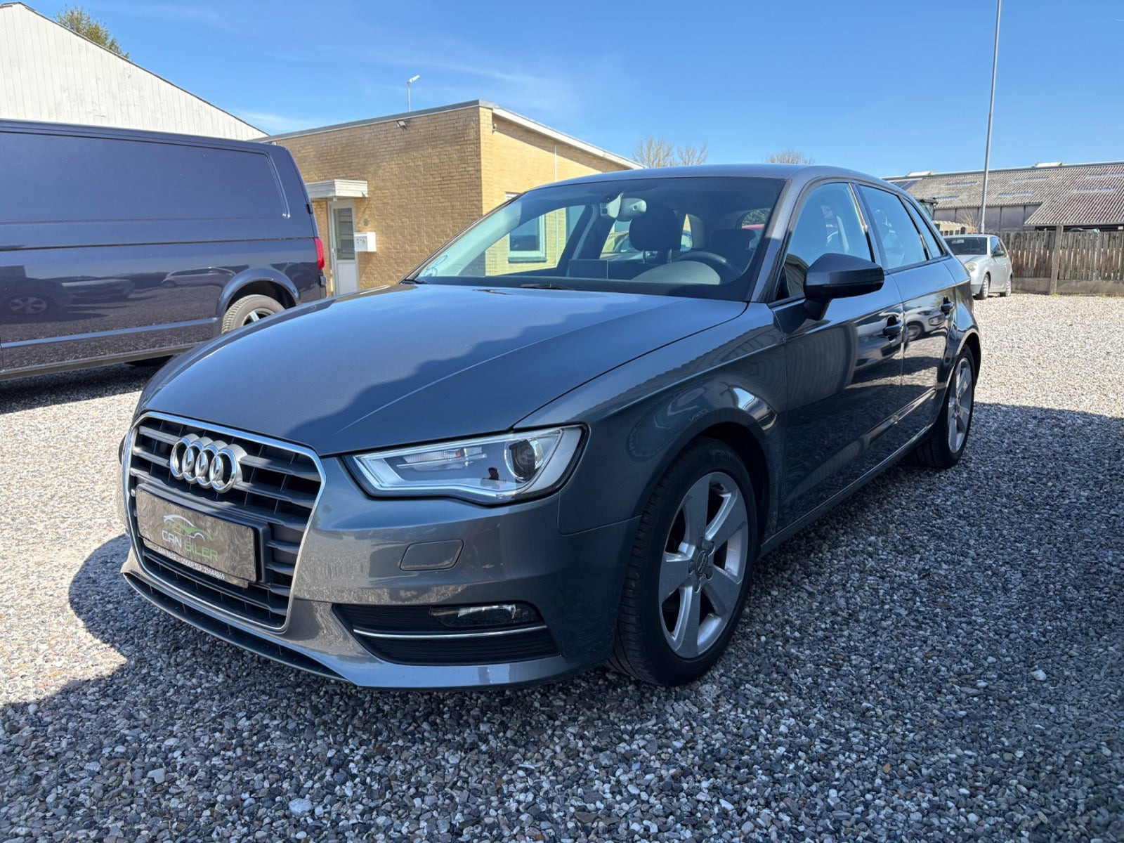 Grå Audi A3 fra 2015