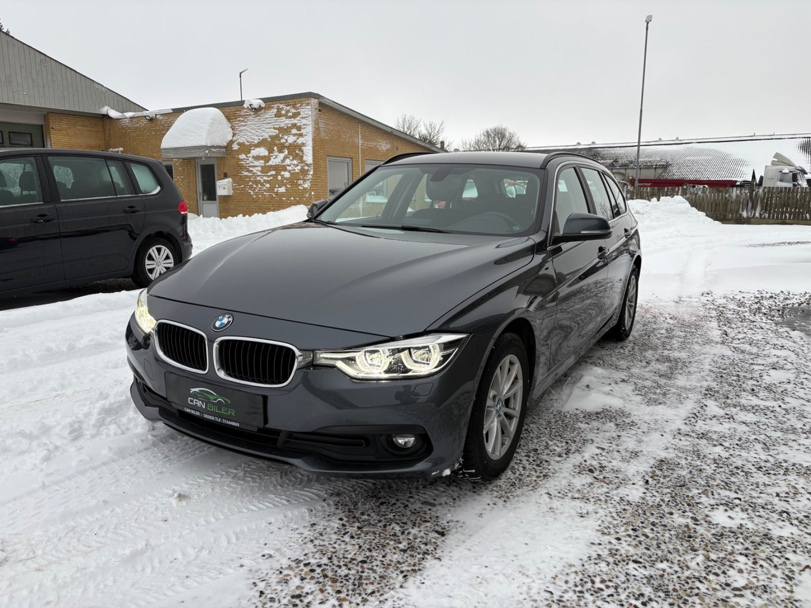 Grå BMW 320d fra 2018