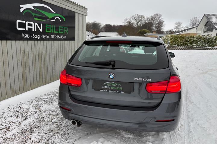 Grå BMW 320d fra 2018