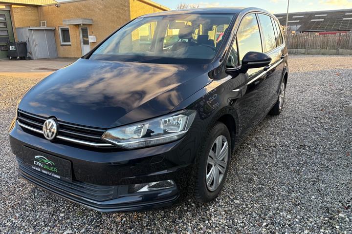 Sort VW Touran fra 2016