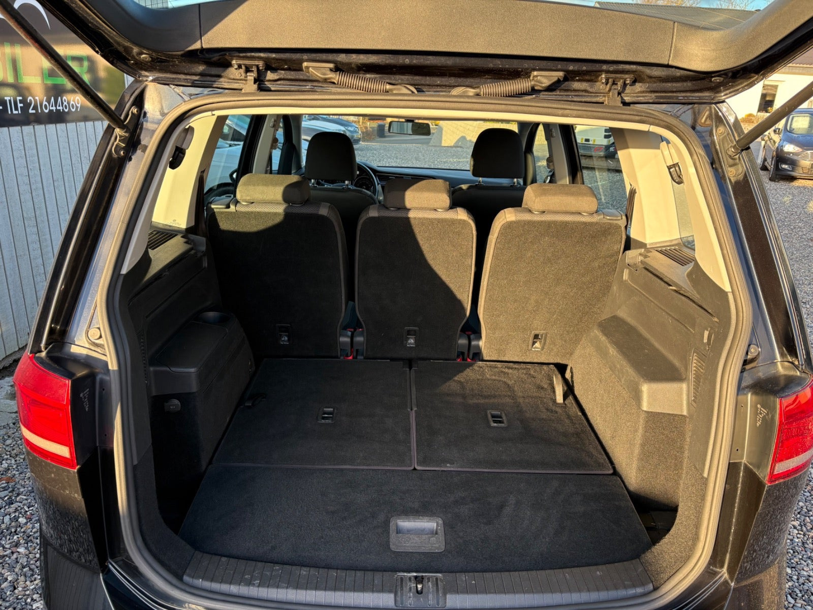 Sort VW Touran fra 2016