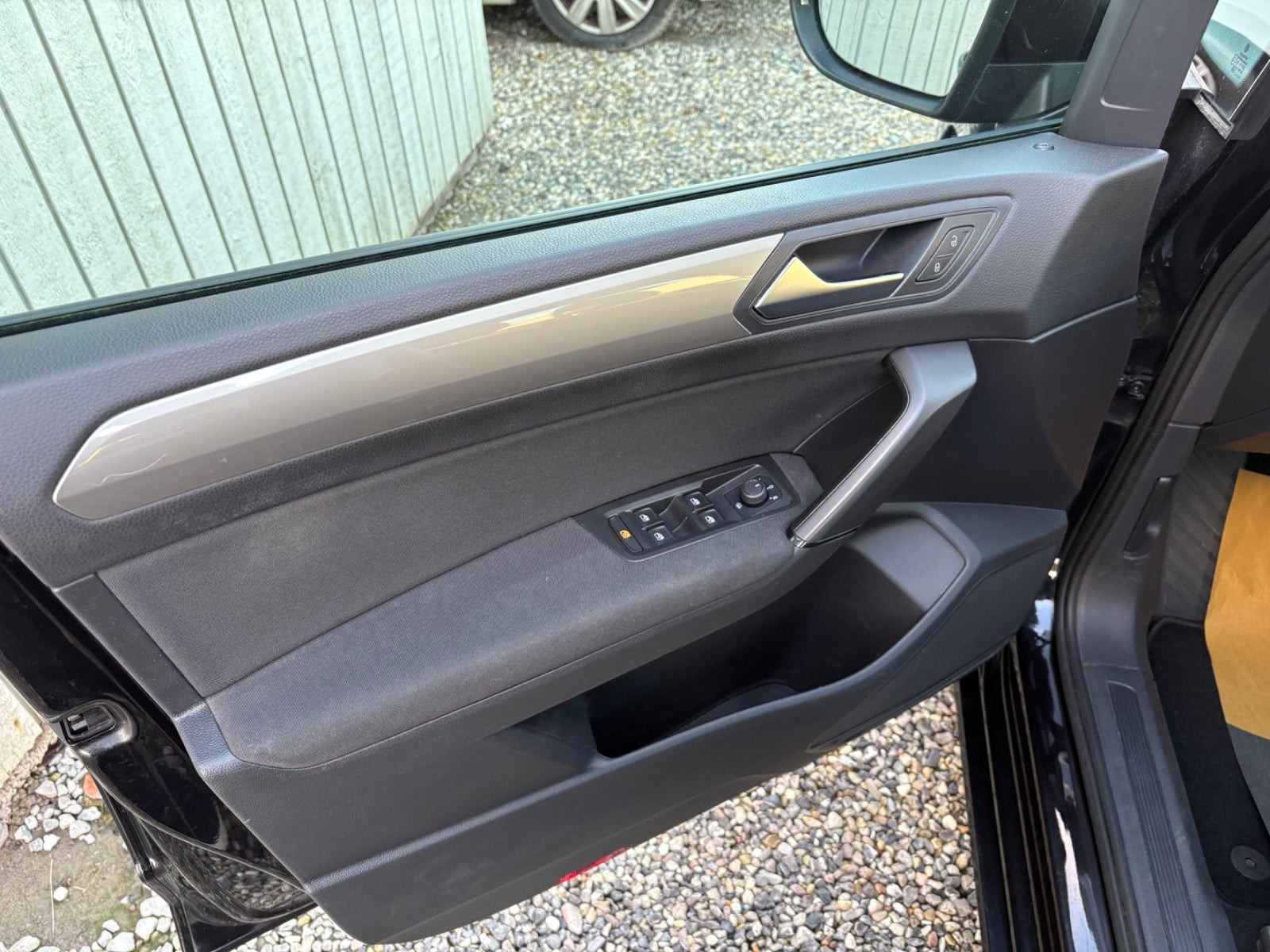 Sort VW Touran fra 2016