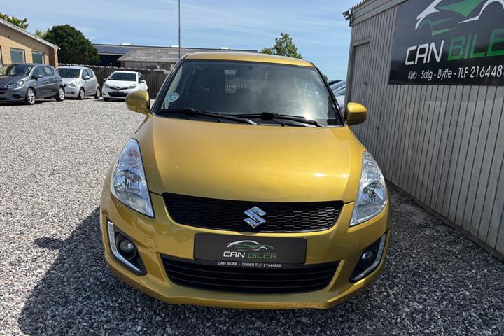 Gul Suzuki Swift fra 2014