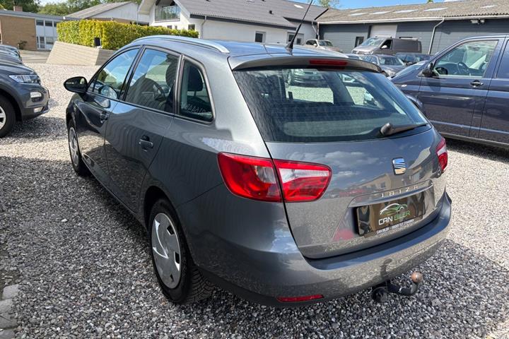 Grå Seat Ibiza fra 2013
