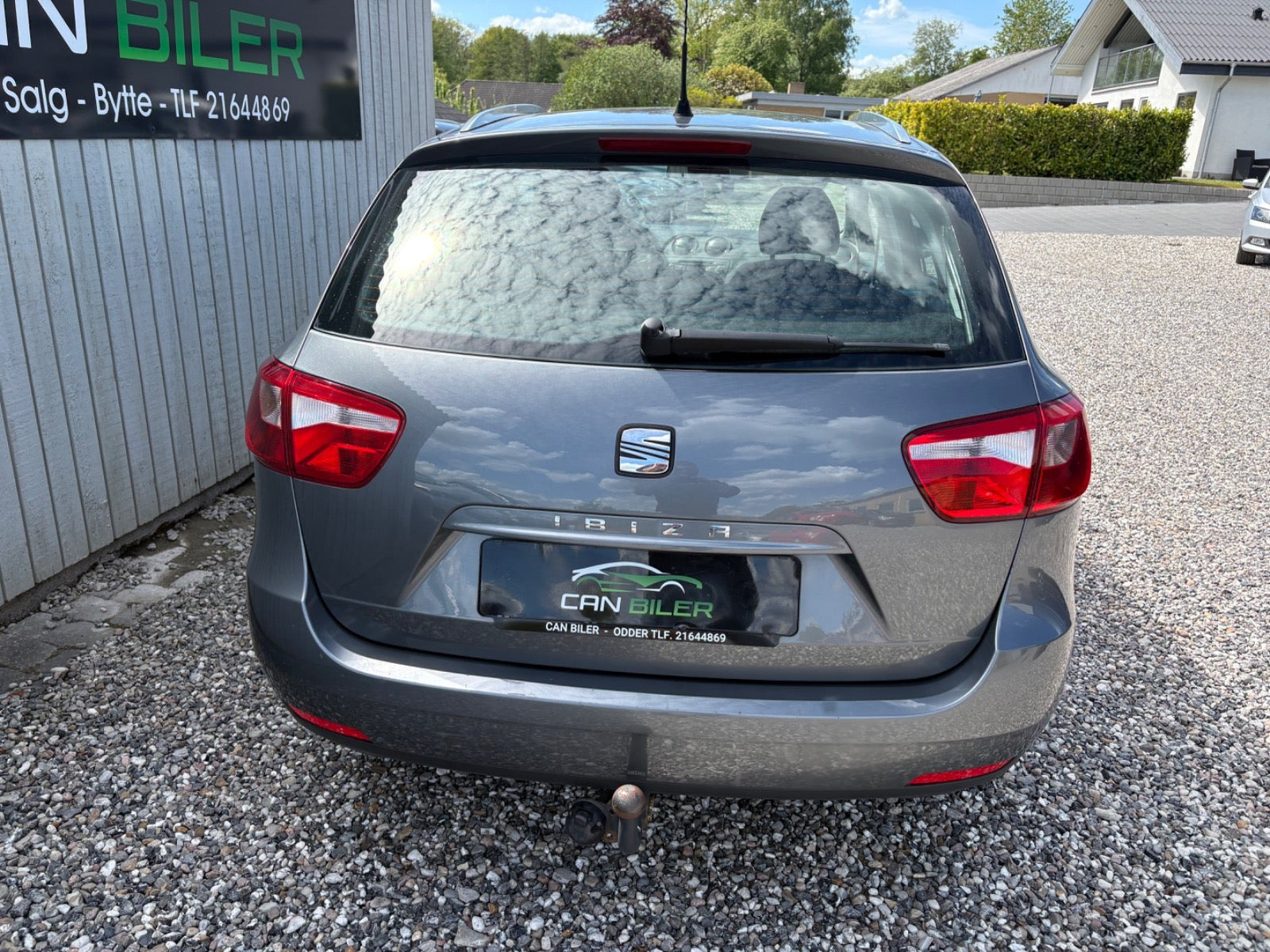 Grå Seat Ibiza fra 2013