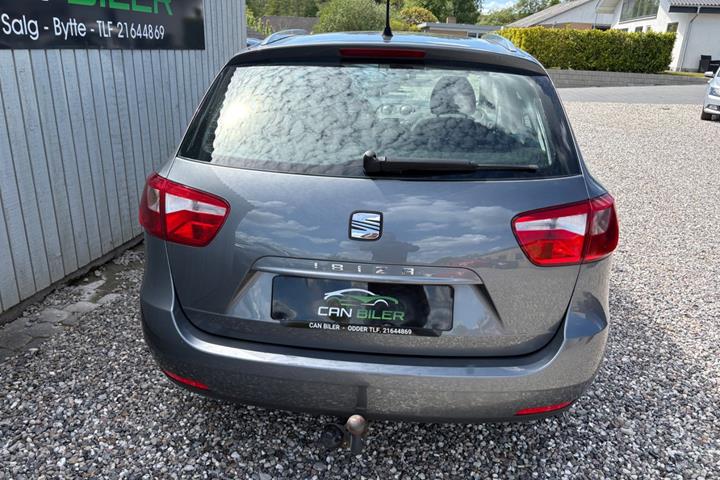 Grå Seat Ibiza fra 2013