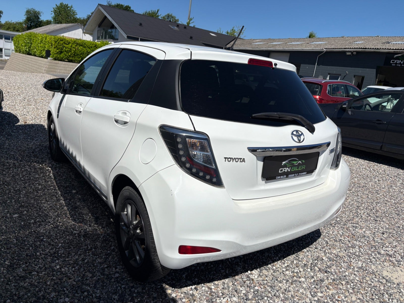 Hvid Toyota Yaris fra 2014