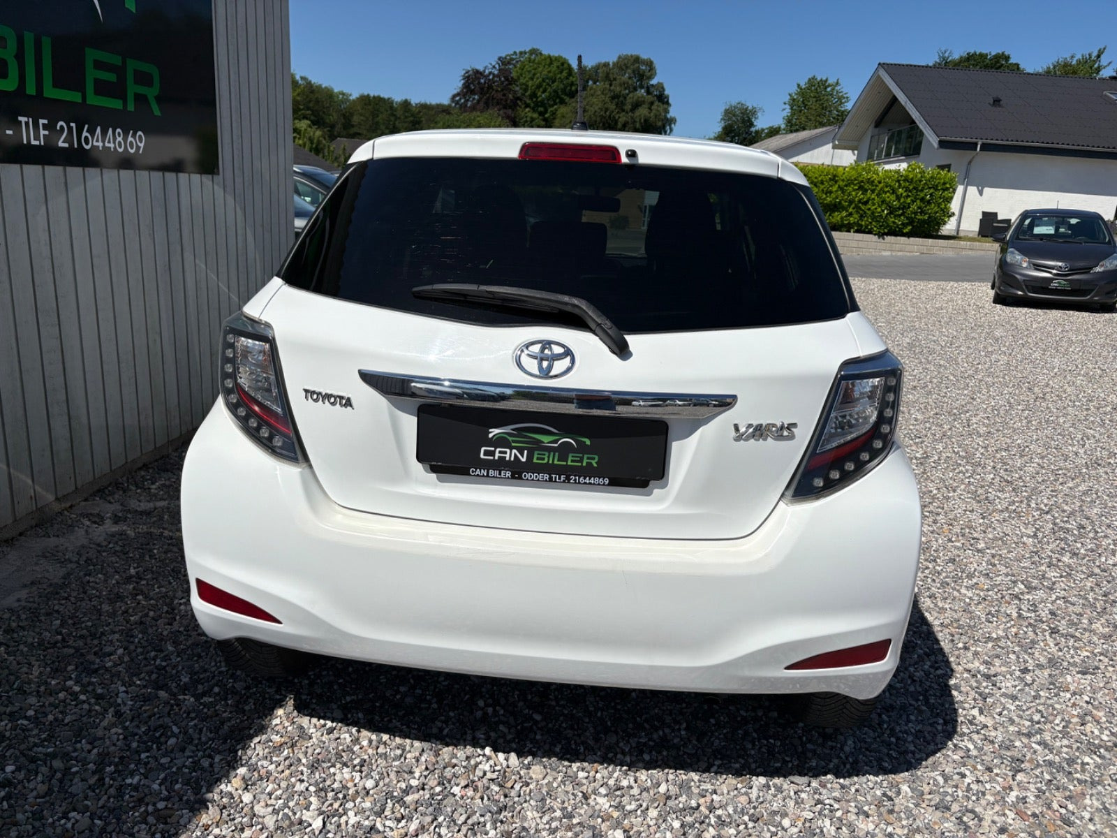 Hvid Toyota Yaris fra 2014